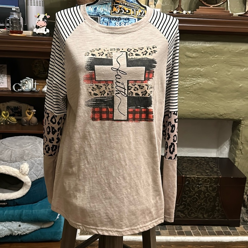 Cotton blend tee shirt for women